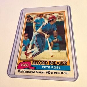 Pete Rose 1981 Topps Record Breaker Baseball Card # 205 Vintage Collectible